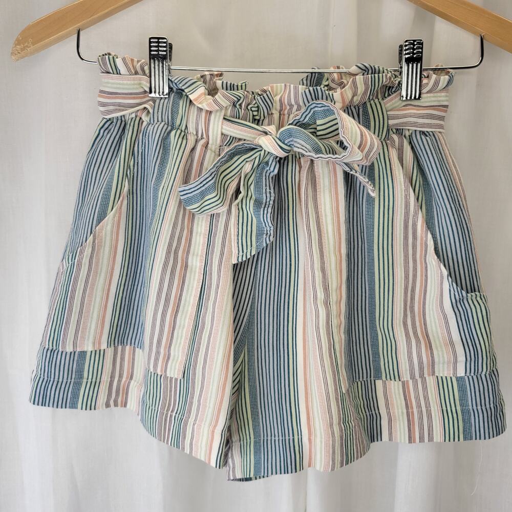 onetheland Paperbag Waist Striped Shorts with Pockets and Belt, S